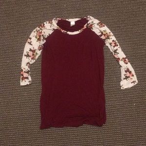 Half sleeve maroon flower tee
